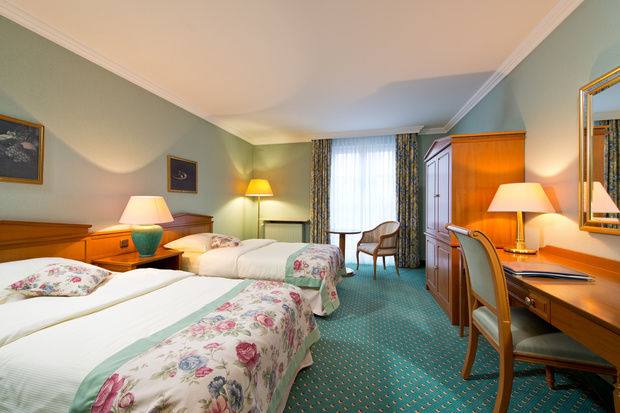 Rooms & Suites